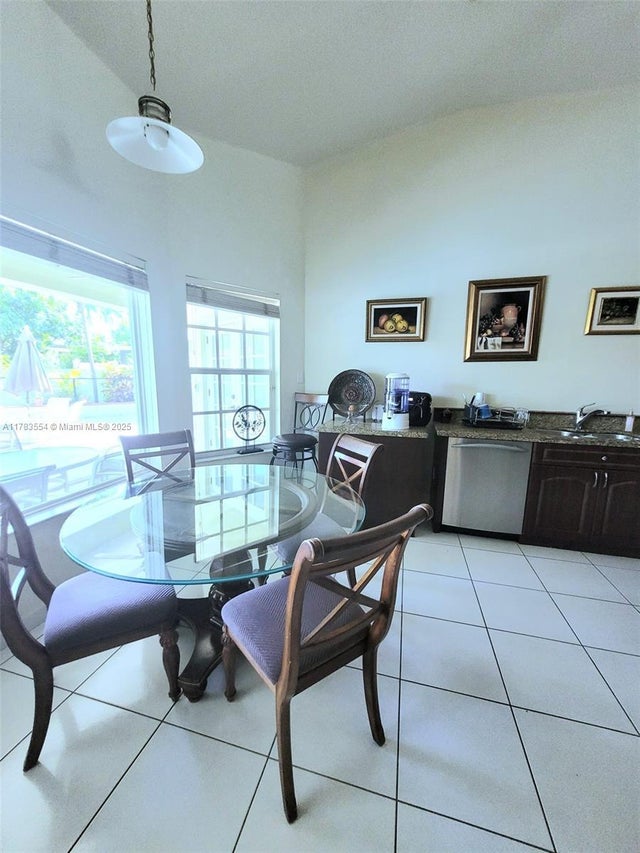 5 of 24 - 14246 Sw 21st Ter, Miami, FL