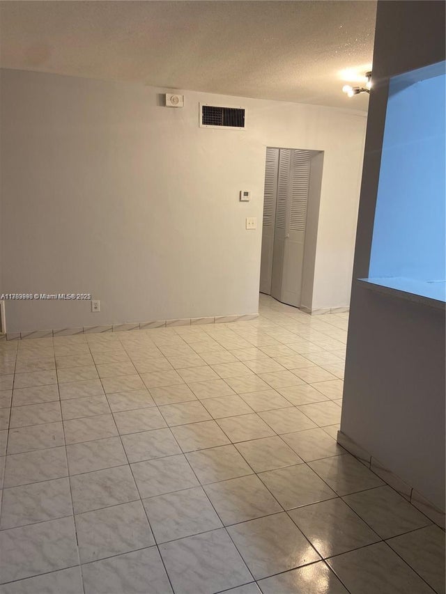 2 of 2 - 2219 Polk St 4a, Hollywood, FL