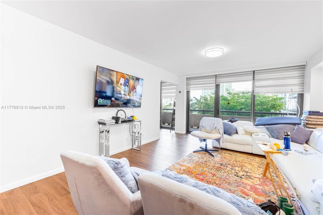 19667 Turnberry Way 3f, Aventura