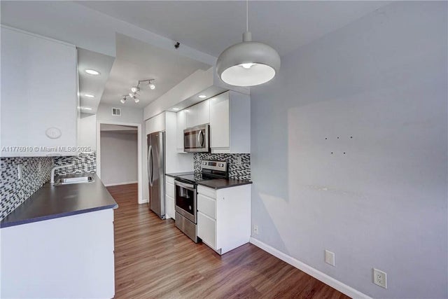 5 of 34 - 19667 Turnberry Way 3f, Aventura, FL