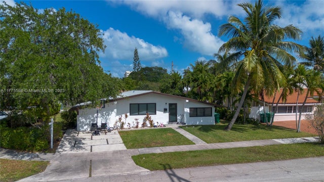 1 of 7 - 21341 Ne 25th Ct, Aventura, FL
