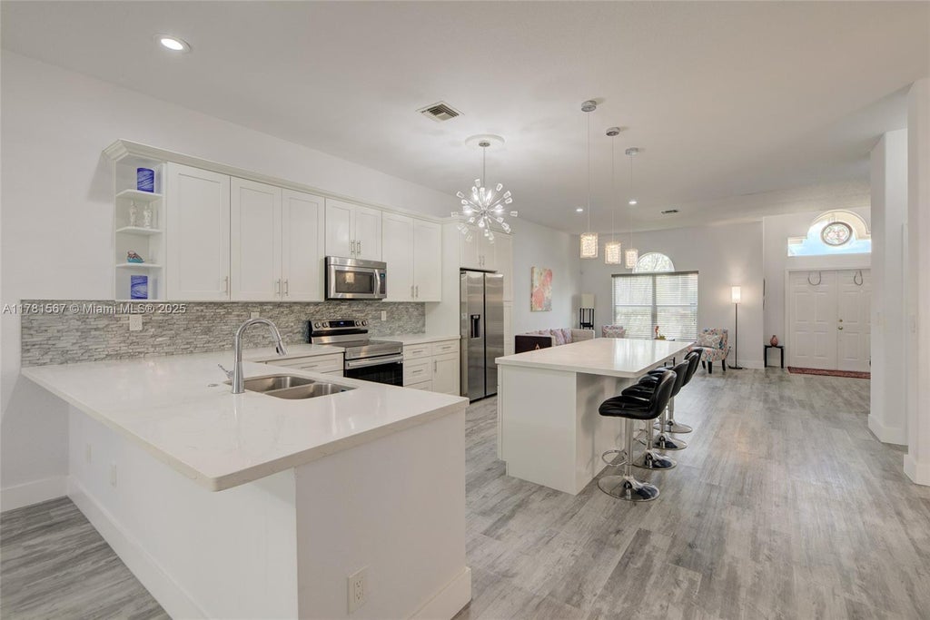 1490 Sw 159th Ave, Pembroke Pines