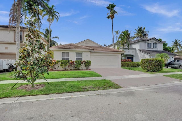 3 of 30 - 7324 Nw 1st Pl, Plantation, FL