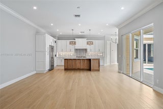 Photo of Listing #A11784136