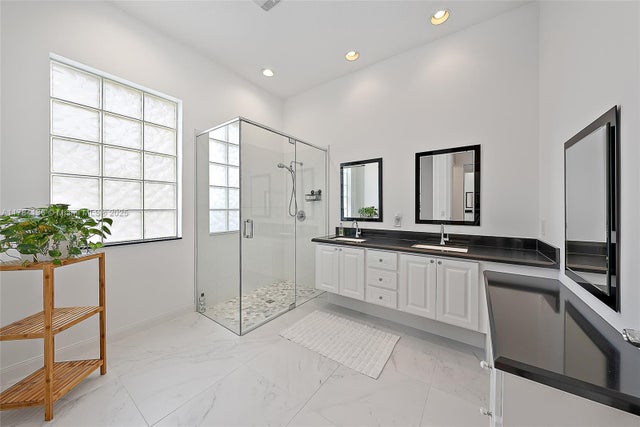 5 of 20 - 248 Honeysuckle Dr, Jupiter, FL