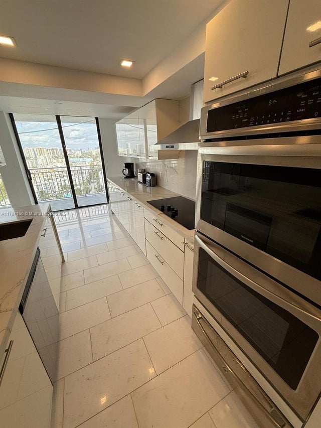 1 of 12 - N/A, Sunny Isles Beach, FL