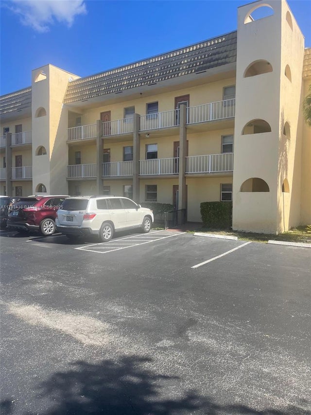 1 of 31 - 8500 Sunrise Lakes Blvd 106, Sunrise, FL