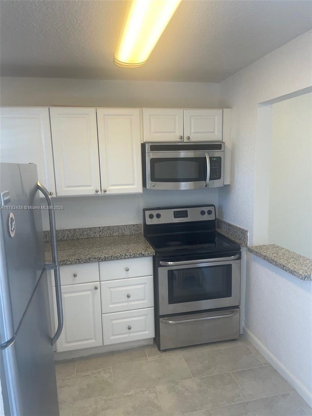 2 of 31 - 8500 Sunrise Lakes Blvd 106, Sunrise, FL