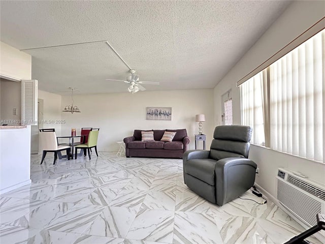2 of 8 - 569 N Fanshaw N 569, Boca Raton, FL