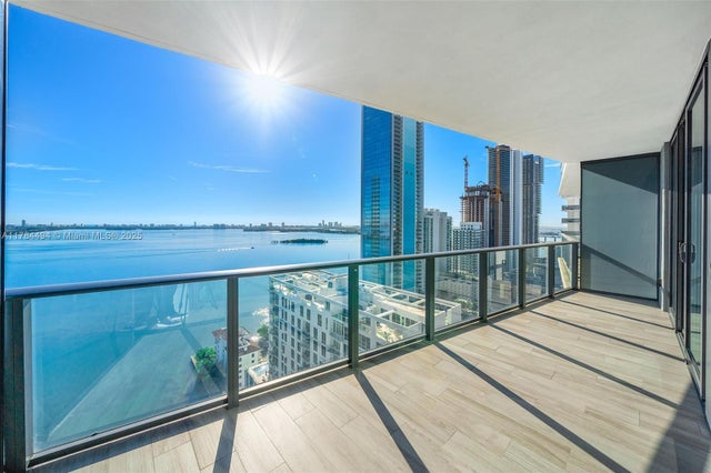 2 of 19 - 460 Ne 28th St 2707, Miami, FL