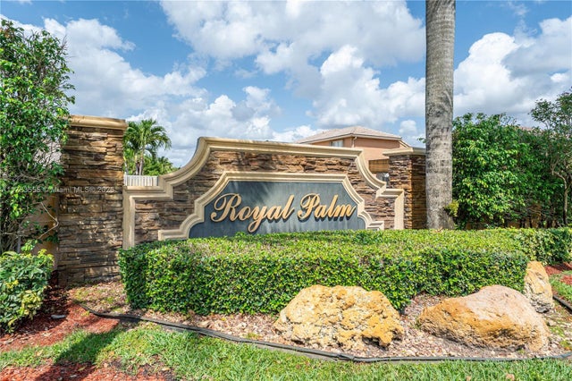 2 of 28 - 284 Royal Cove Way, Davie, FL