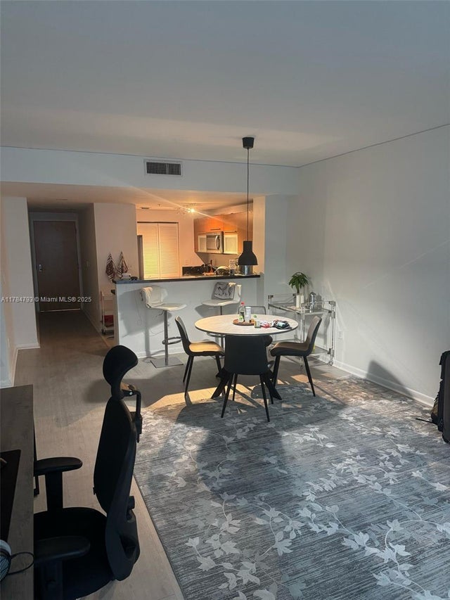 1 of 17 - 253 Ne 2nd St 1406, Miami, FL