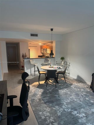 Photo of Listing #A11784793