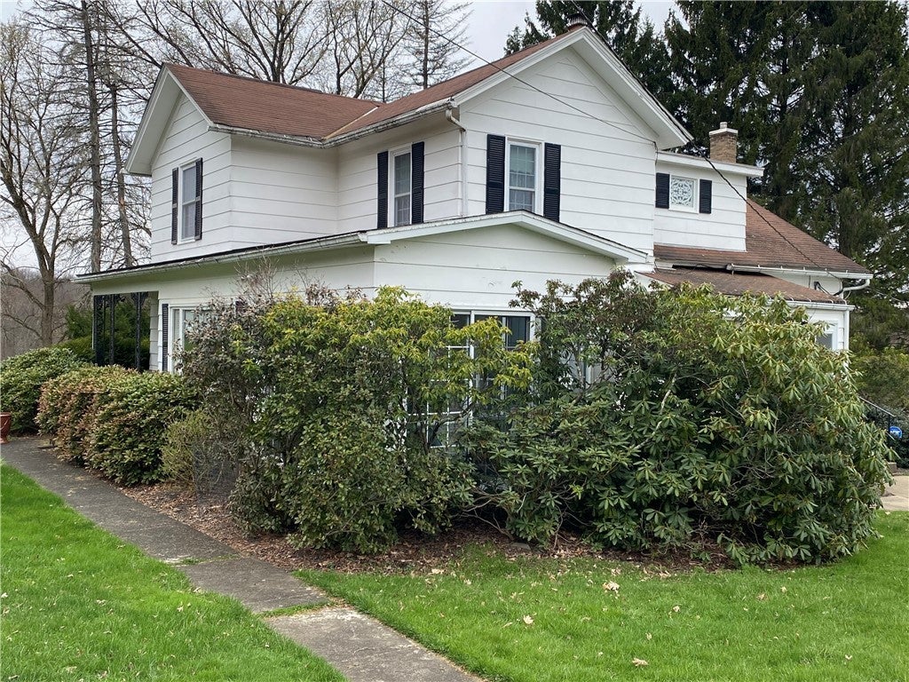 147 Warren Road, Sugarcreek Boro