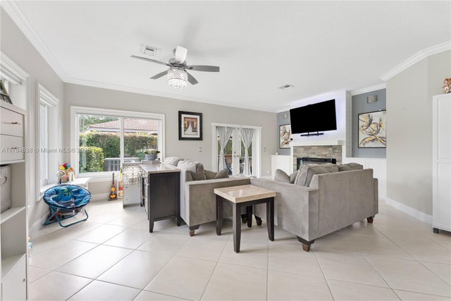 2 of 37 - 1070 Sw 42nd Ter, Deerfield Beach, FL