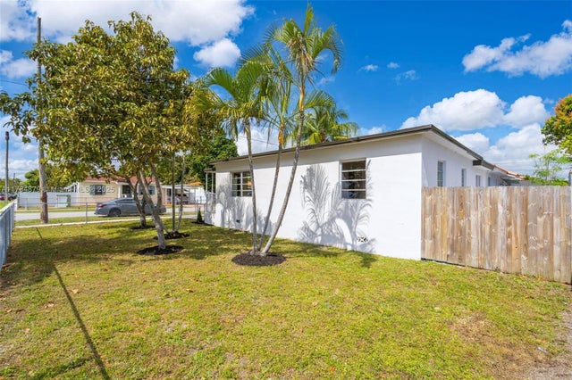 3 of 33 - 301 E 35th St, Hialeah, FL