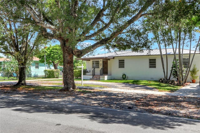 2 of 36 - 2725 Sw 82nd Ave, Miami, FL