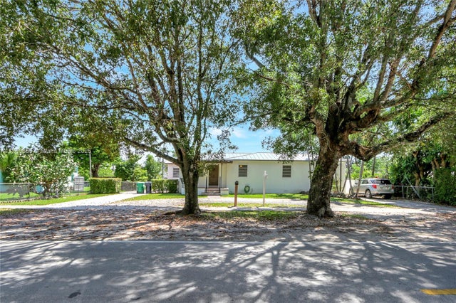3 of 36 - 2725 Sw 82nd Ave, Miami, FL