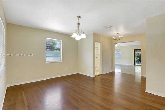 5 of 36 - 2725 Sw 82nd Ave, Miami, FL