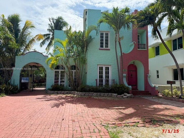 1 of 26 - 1722 Jefferson Ave, Miami Beach, FL