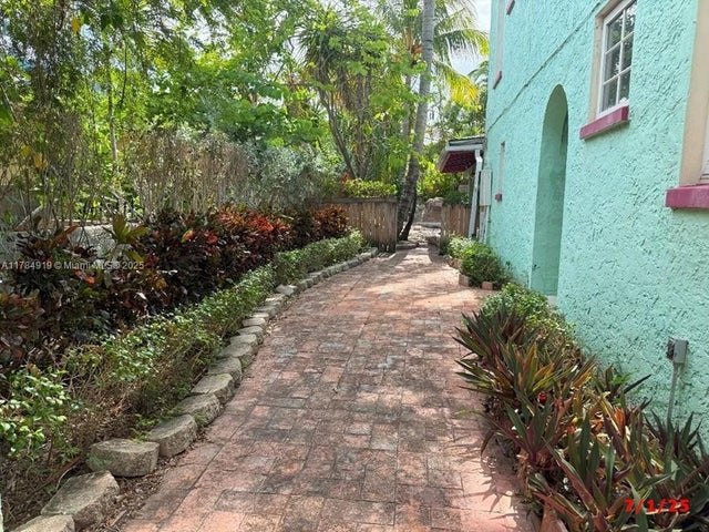 2 of 26 - 1722 Jefferson Ave, Miami Beach, FL