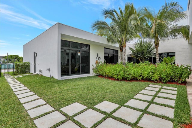 4 of 86 - 16709 N Botaniko Dr, Weston, FL