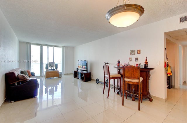 5 of 41 - 19380 Collins Ave 1002, Sunny Isles Beach, FL