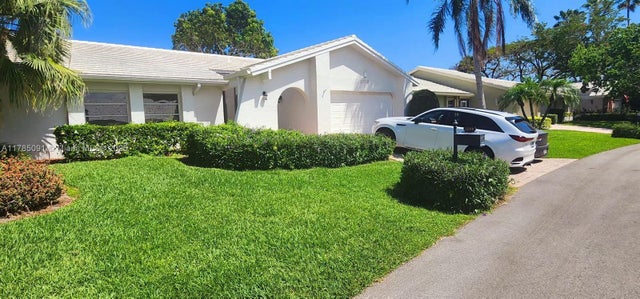 1 of 39 - 22310 Cameo Dr E, Boca Raton, FL