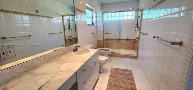 4 of 39 - 22310 Cameo Dr E, Boca Raton, FL