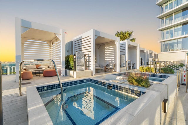 2 of 66 - 300 Biscayne Blvd Way 4207, Miami, FL