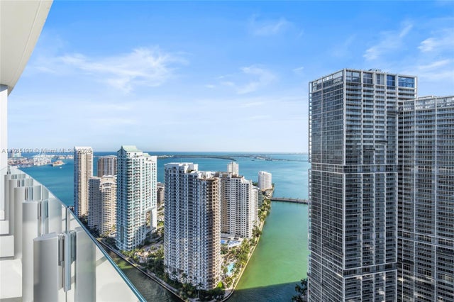 4 of 66 - 300 Biscayne Blvd Way 4207, Miami, FL