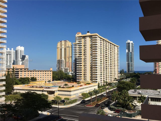 3 of 18 - 250 174th St 706, Sunny Isles Beach, FL