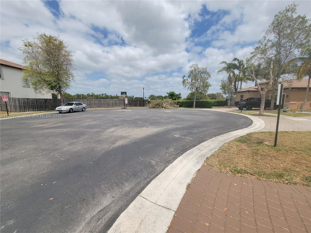 5 of 44 - 405 Ne 25th Ter, Homestead, FL