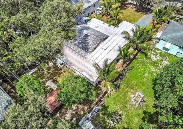 5 of 34 - 936 Ne 132nd St, North Miami, FL