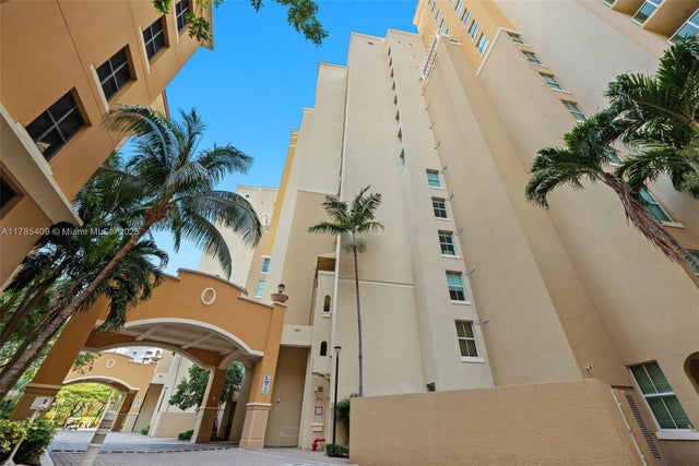 2 of 25 - 3340 Ne 190th St 504, Aventura, FL
