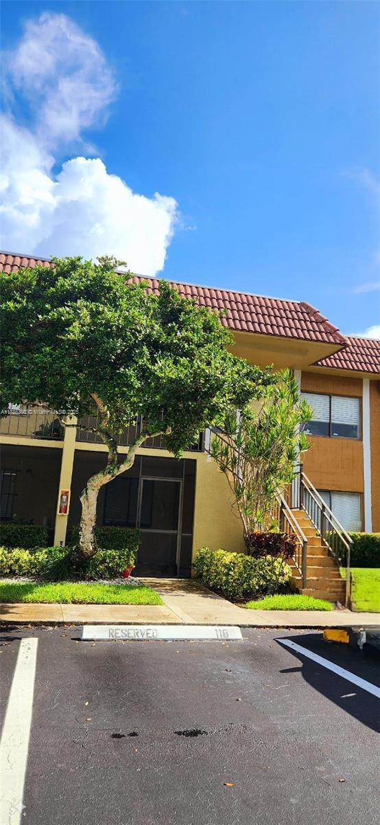 2 of 17 - 307 Lakeview Dr 102, Weston, FL