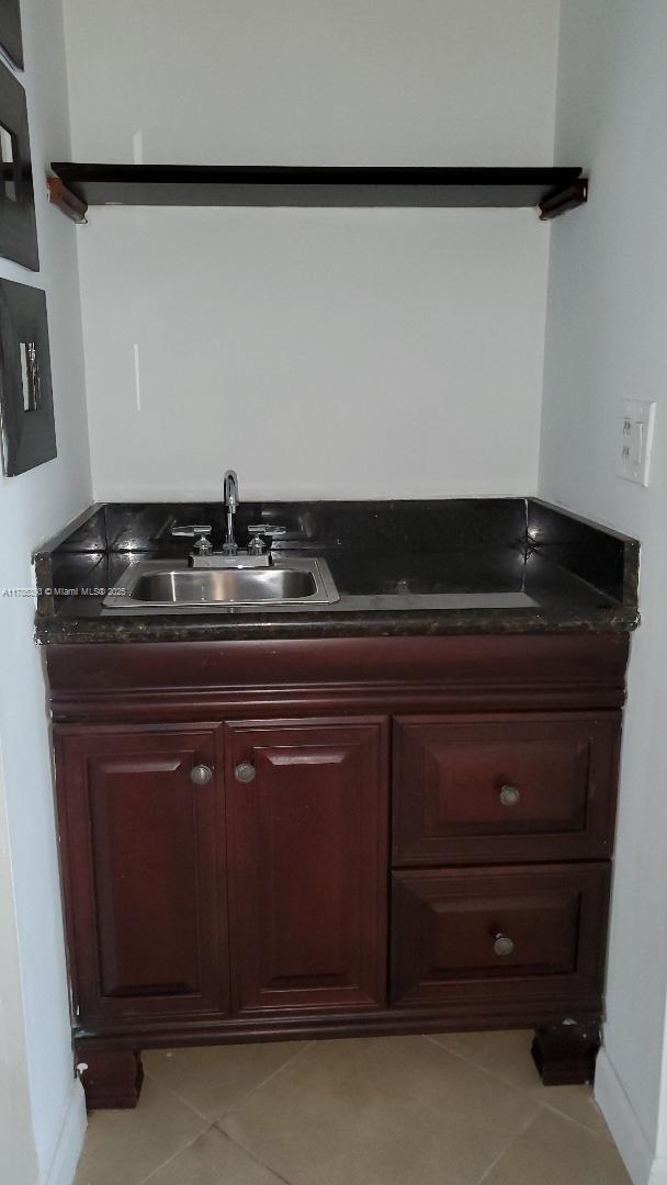 4 of 17 - 307 Lakeview Dr 102, Weston, FL