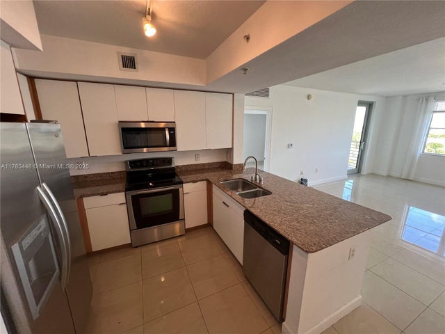 3 of 22 - 1830 Radius Dr 909, Hollywood, FL
