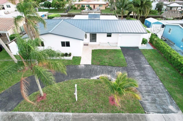 3 of 33 - 5820 Sw 17th St, Plantation, FL