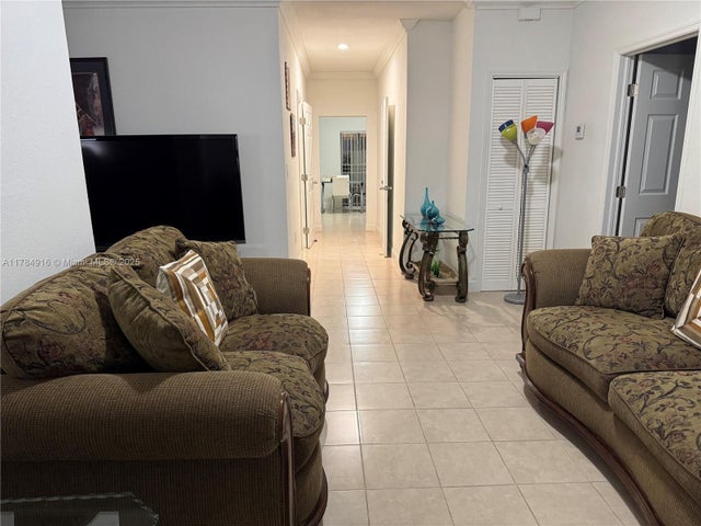 4 of 24 - 3041 Nw 95th Ter, Miami, FL