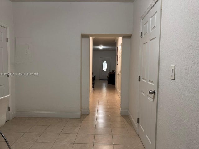 5 of 24 - 3041 Nw 95th Ter, Miami, FL