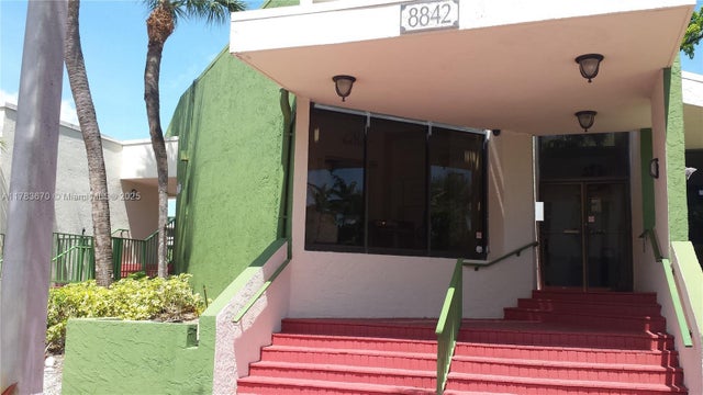 5 of 14 - 8810 Fontainebleau Blvd 110, Miami, FL