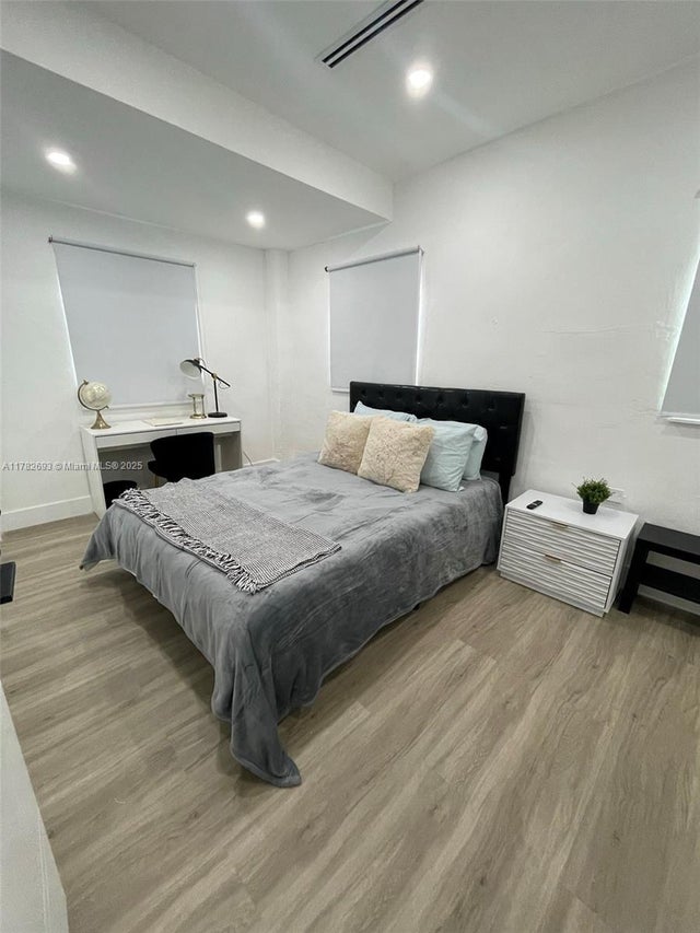 3 of 19 - 261 Nw 46th St, Miami, FL