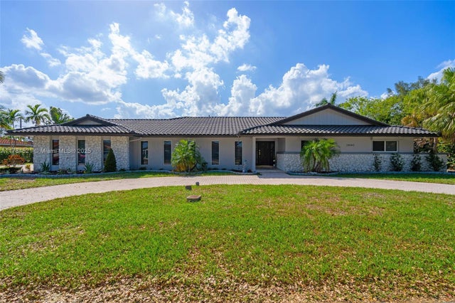 2 of 53 - 19640 W Saint Andrews Dr, Hialeah, FL