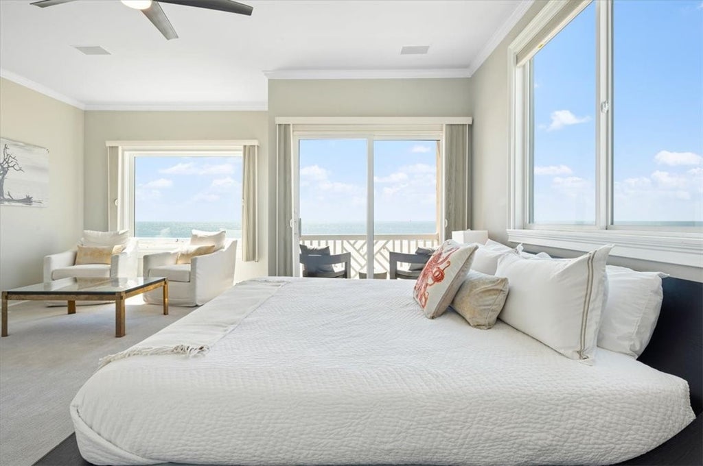 1028 Beachview Drive 5, St Simons Island