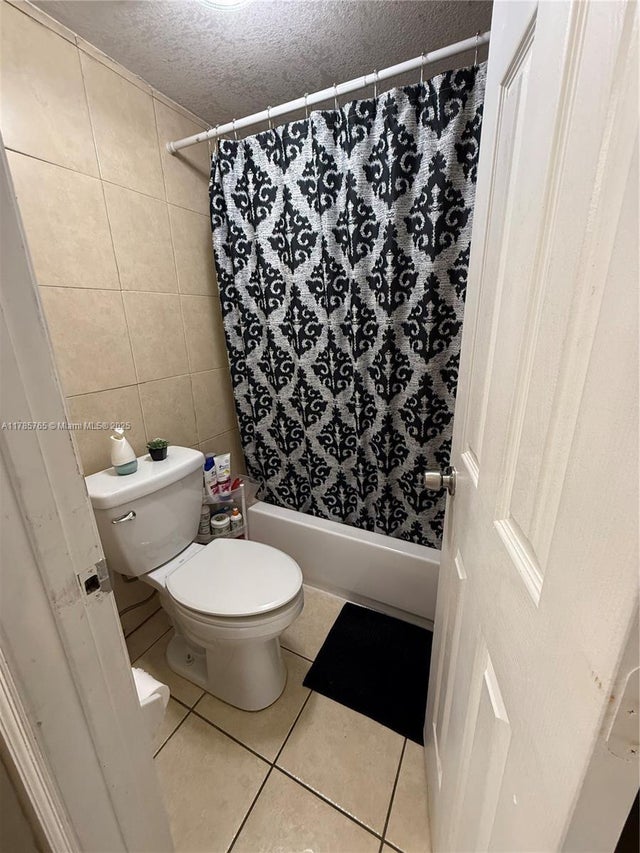 5 of 9 - 19805 Sw 114th Ave 315, Miami, FL