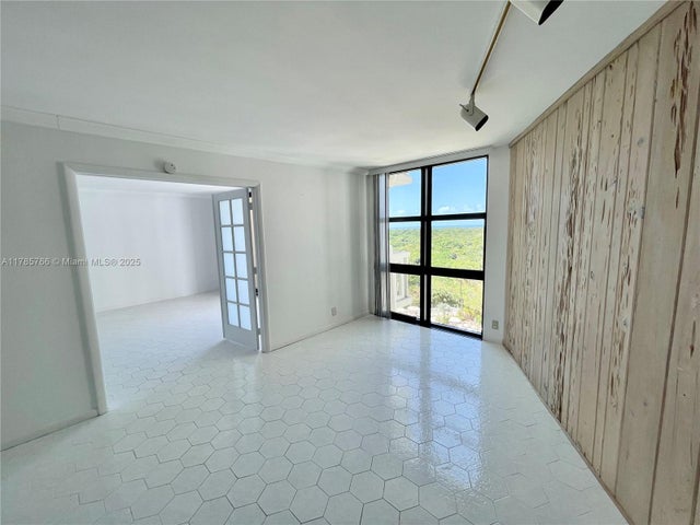 5 of 19 - 1111 Crandon Blvd B804, Key Biscayne, FL