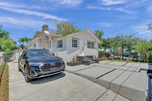 4 of 18 - 213 Nw 34th Ter, Miami, FL