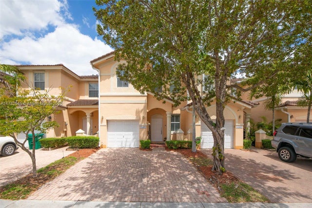 1 of 44 - 12445 Sw 125th Ter, Miami, FL