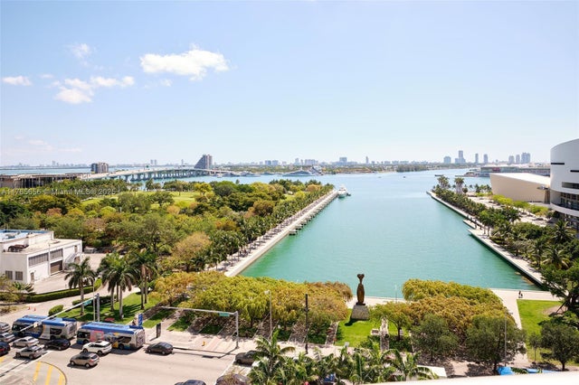 888 Biscayne Blvd 1009, Miami